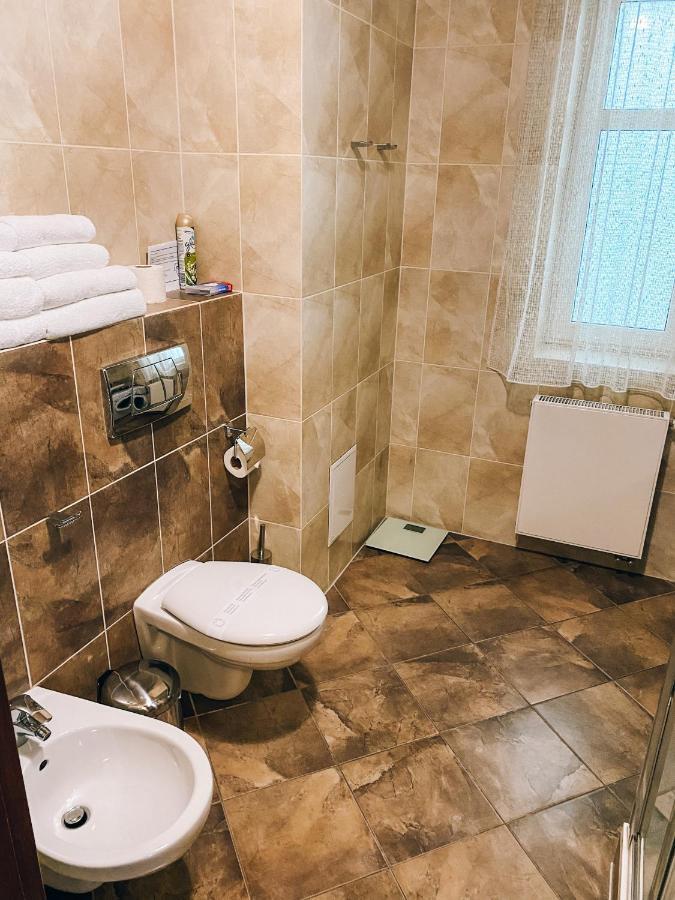 Riverside Apartments Thalia Карлові Вари Екстер'єр фото