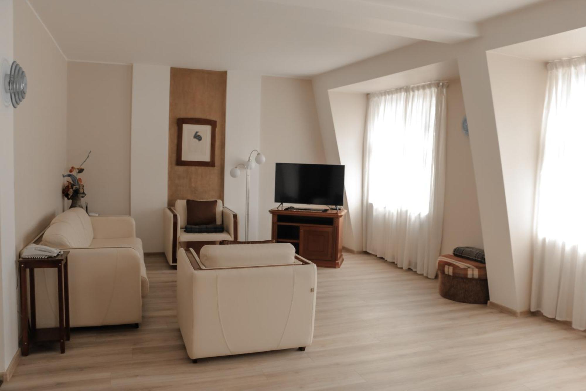 Riverside Apartments Thalia Карлові Вари Екстер'єр фото