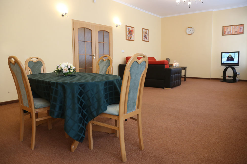 Riverside Apartments Thalia Карлові Вари Екстер'єр фото